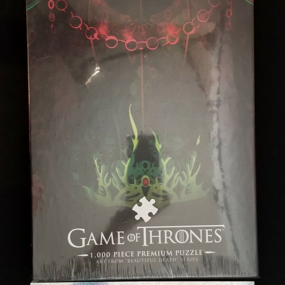 New Sealed Game of Thrones 1,000 Piece Puzzle 19" x 27" Long May She Reign